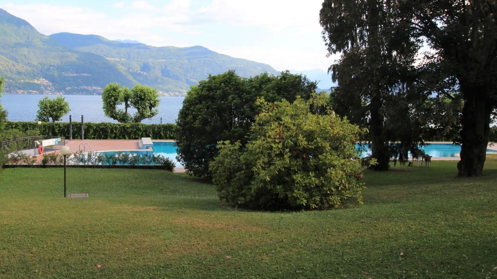 Holiday Home Azalea By Interhome Porto Valtravaglia