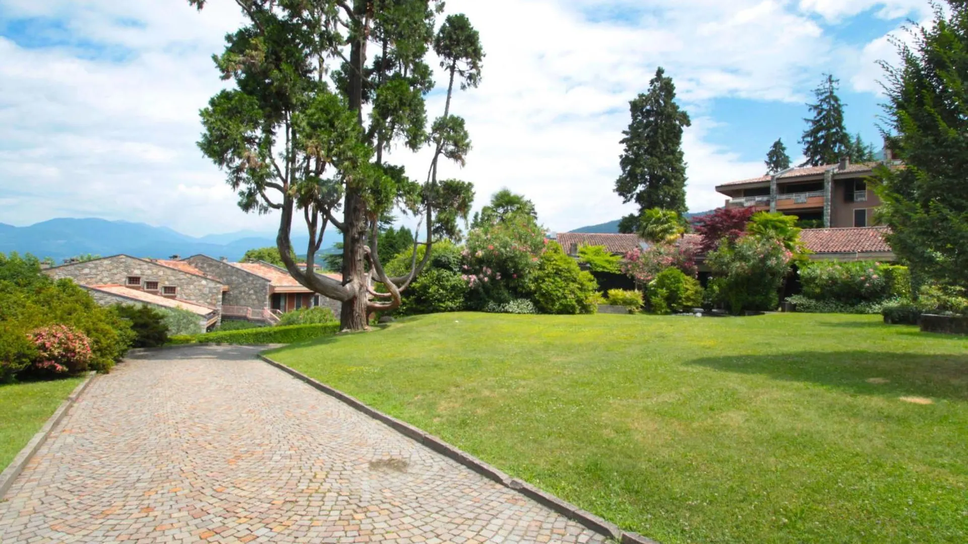 Holiday Home Azalea By Interhome Porto Valtravaglia