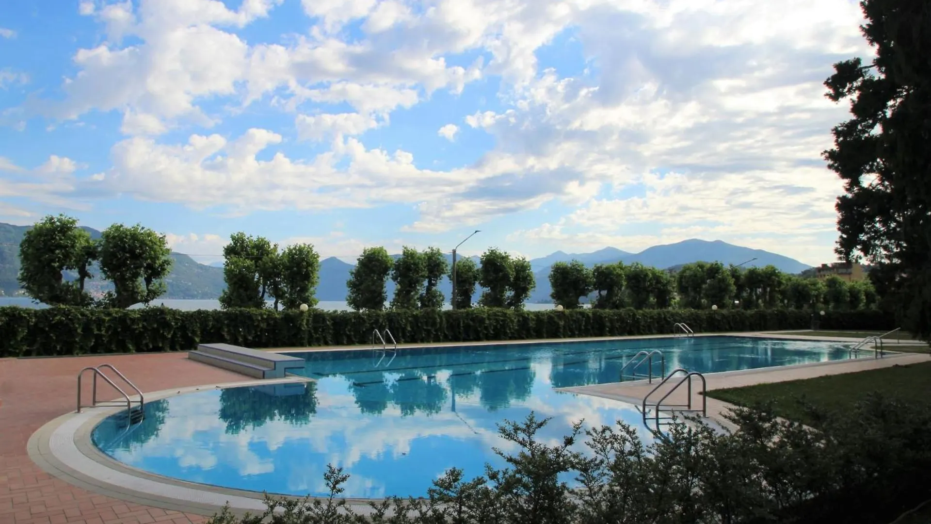 Holiday Home Azalea By Interhome Porto Valtravaglia