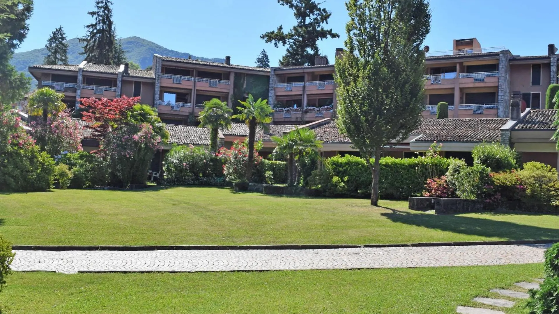 Holiday Home Azalea By Interhome Porto Valtravaglia Itálie